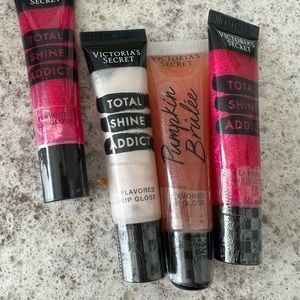 Victoria Secret lipgloss ser of 4